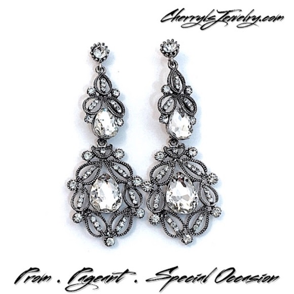 Cherryl's Jewelry - Clear Crystal Chandelier Special Occasion Earrings
